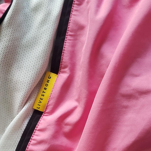 Nike shorts - Picture 3 of 5